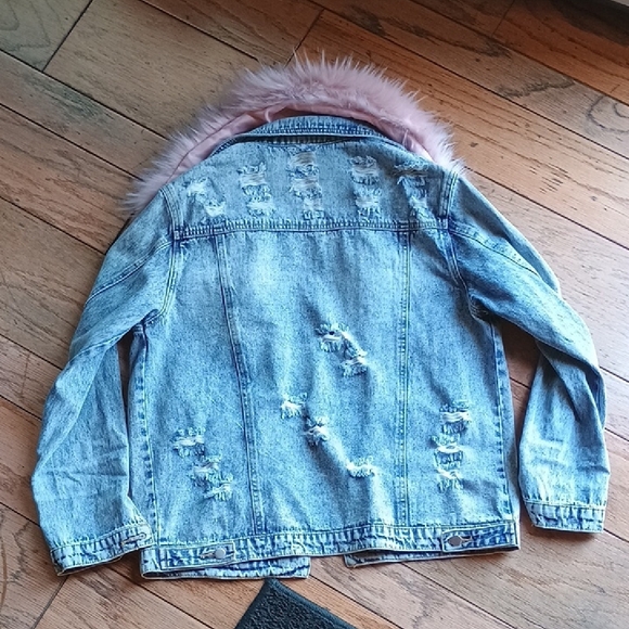 Distressed Jean Jacket Detachable Pink Fur Collar 100% Cotton Women's Size M - Picture 5 of 7